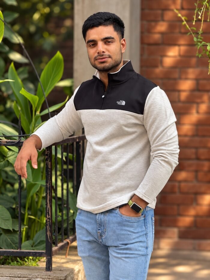 The North Face Premium Sweatshirt - Image 2